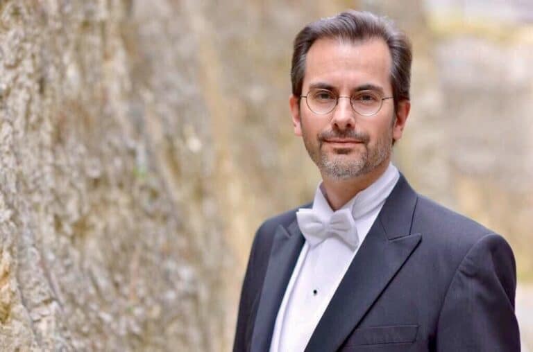 Daniel Hoyem-Cavazza, Conductor